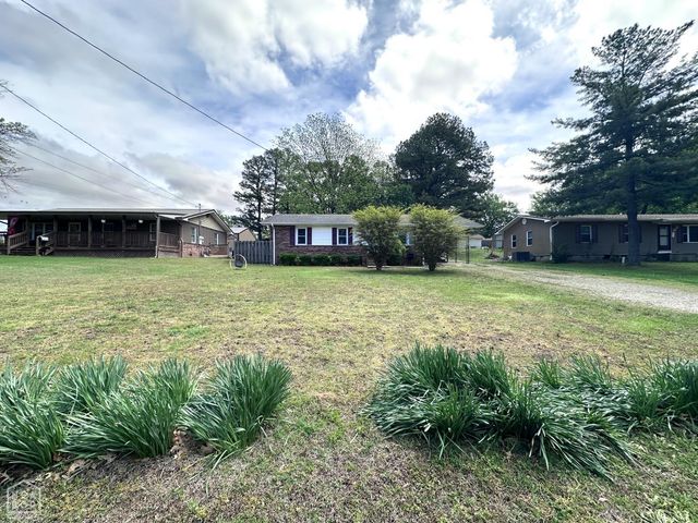 865 N 2nd Avenue, Piggott, AR 72454