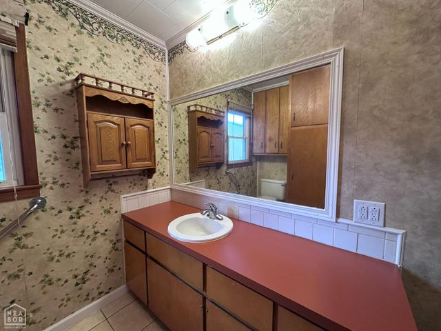 865 N 2nd Avenue, Piggott, AR 72454