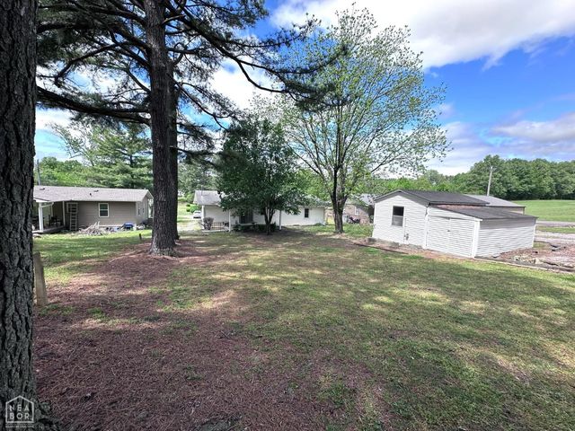 865 N 2nd Avenue, Piggott, AR 72454