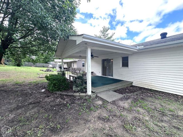 865 N 2nd Avenue, Piggott, AR 72454