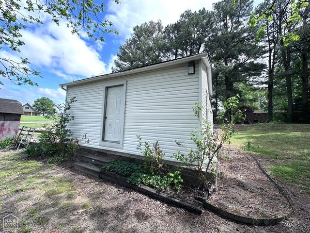 865 N 2nd Avenue, Piggott, AR 72454