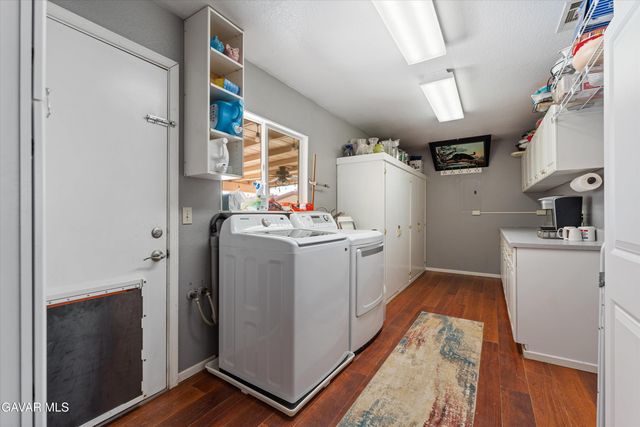 8212 E Avenue H, Lancaster, CA 93535