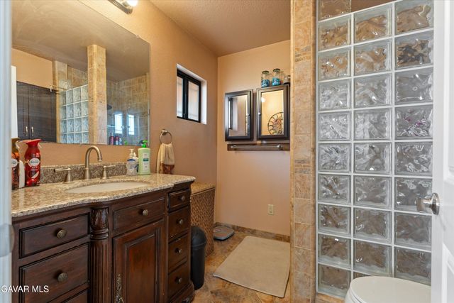 8212 E Avenue H, Lancaster, CA 93535