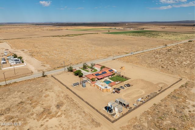 8212 E Avenue H, Lancaster, CA 93535