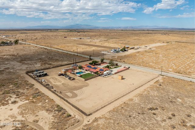 8212 E Avenue H, Lancaster, CA 93535