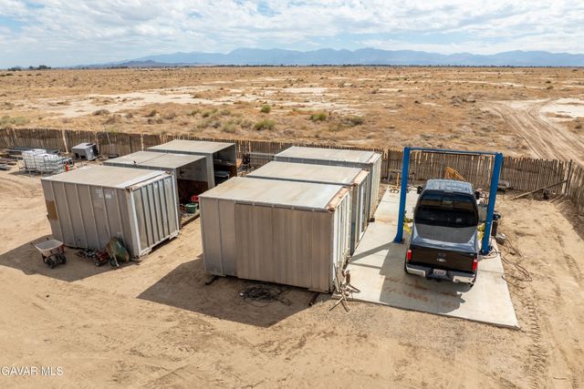 8212 E Avenue H, Lancaster, CA 93535