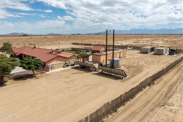 8212 E Avenue H, Lancaster, CA 93535