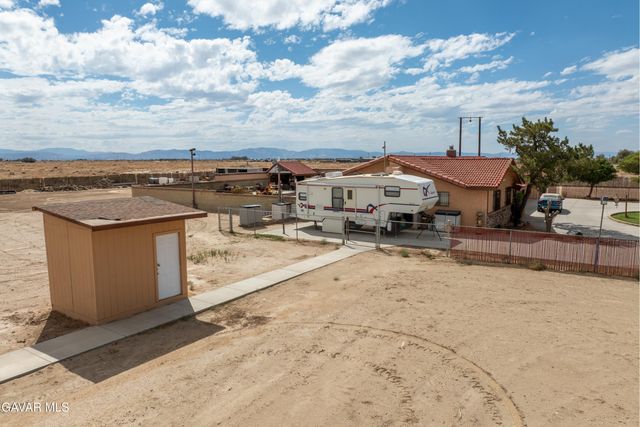 8212 E Avenue H, Lancaster, CA 93535