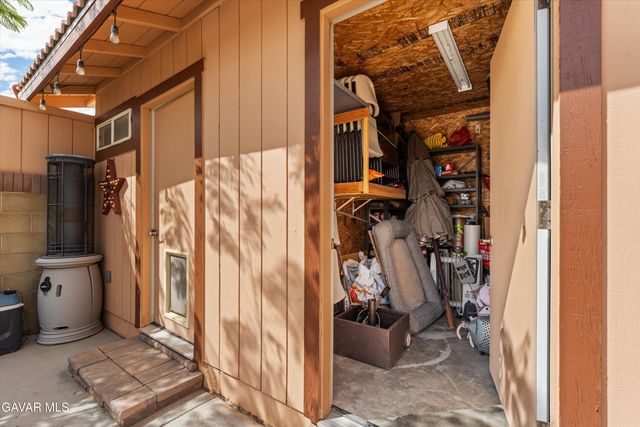 8212 E Avenue H, Lancaster, CA 93535