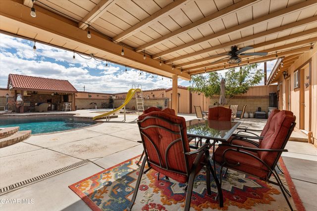 8212 E Avenue H, Lancaster, CA 93535