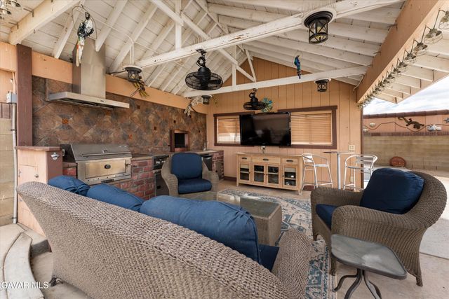 8212 E Avenue H, Lancaster, CA 93535