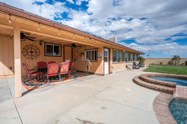 8212 E Avenue H, Lancaster, CA 93535