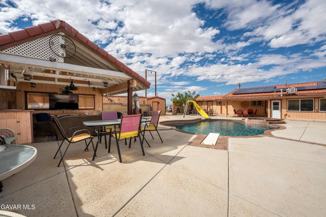 8212 E Avenue H, Lancaster, CA 93535