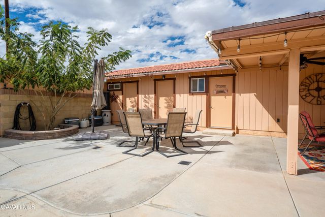 8212 E Avenue H, Lancaster, CA 93535