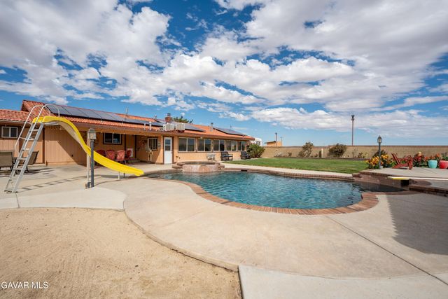 8212 E Avenue H, Lancaster, CA 93535