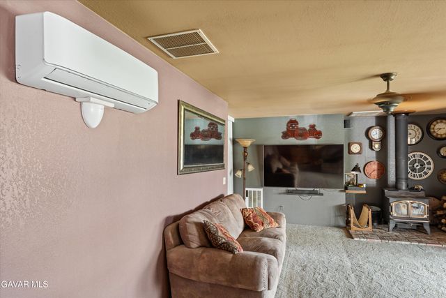 8212 E Avenue H, Lancaster, CA 93535