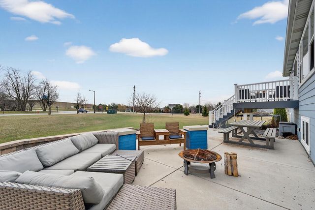 8495 Ridgeway COURT, Pleasant Prairie, WI 53158