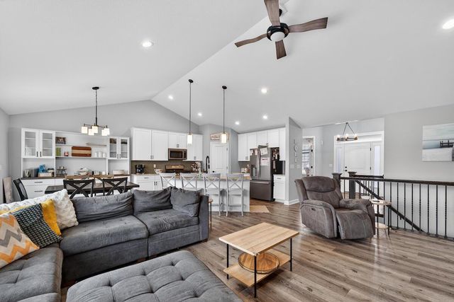 8495 Ridgeway COURT, Pleasant Prairie, WI 53158