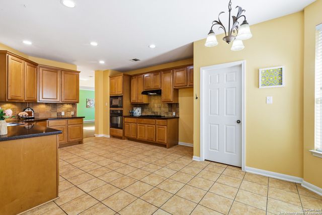 722 Aster Trail, San Antonio, TX 78256