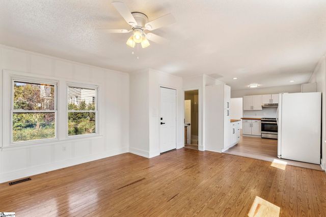 2305 W North Avenue, Anderson, SC 29625