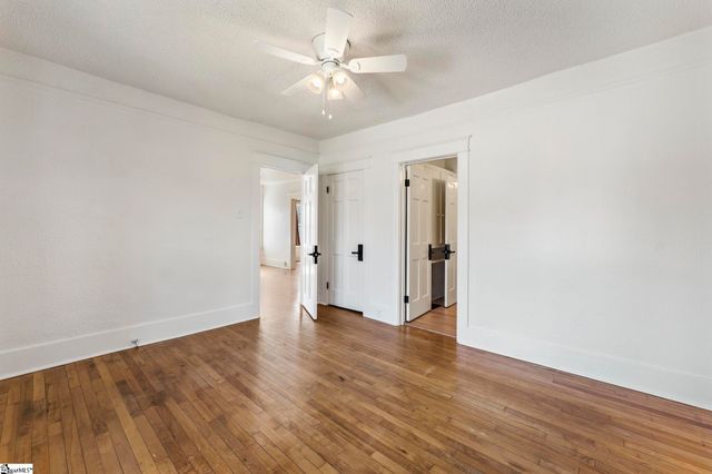 2305 W North Avenue, Anderson, SC 29625