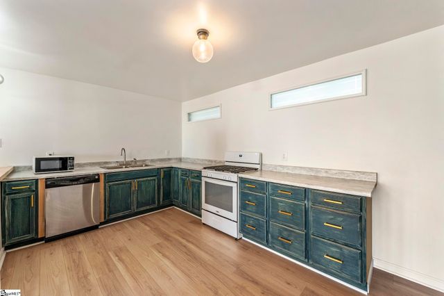 2305 W North Avenue, Anderson, SC 29625