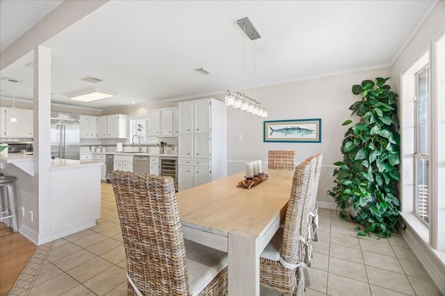 1085 Redfish Street, Bayou Vista, TX 77563