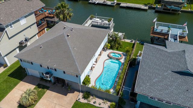 1085 Redfish Street, Bayou Vista, TX 77563