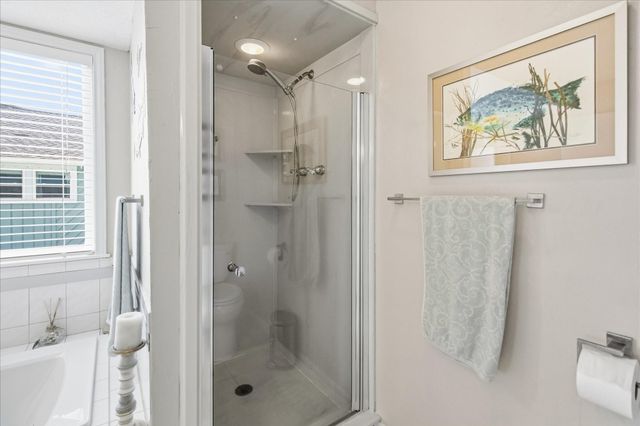 1085 Redfish Street, Bayou Vista, TX 77563