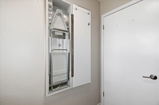 1085 Redfish Street, Bayou Vista, TX 77563