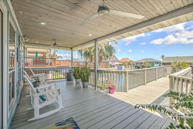 1085 Redfish Street, Bayou Vista, TX 77563