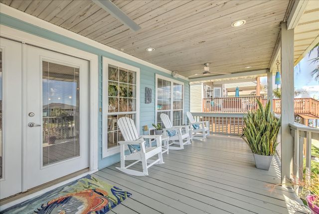 1085 Redfish Street, Bayou Vista, TX 77563