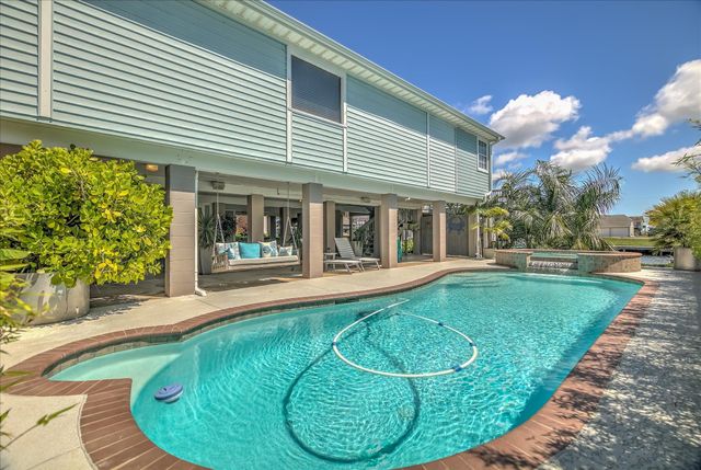 1085 Redfish Street, Bayou Vista, TX 77563