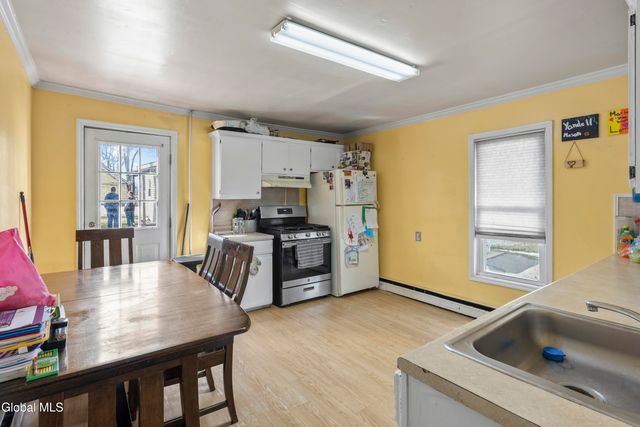 1066-1068 Hegeman Street, Schenectady, NY 12306