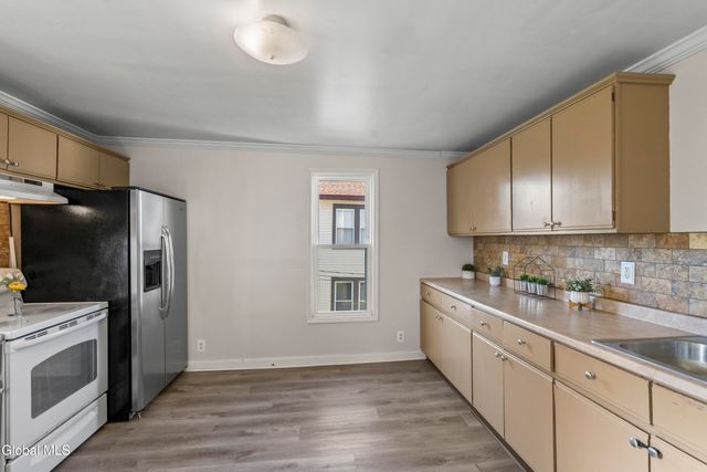 1066-1068 Hegeman Street, Schenectady, NY 12306