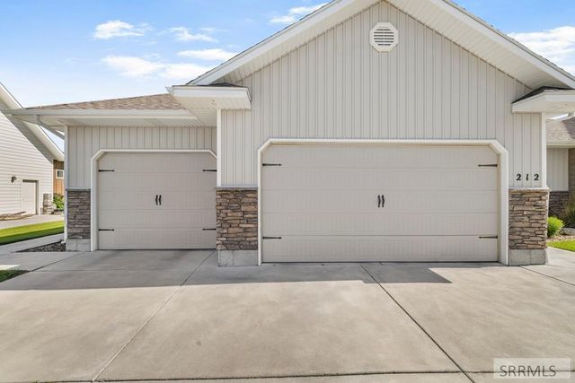212 Calistoga Drive, Idaho Falls, ID 83404