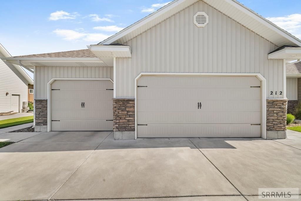Image 4 of property listing at 212 Calistoga Drive, Idaho Falls, ID 83404
