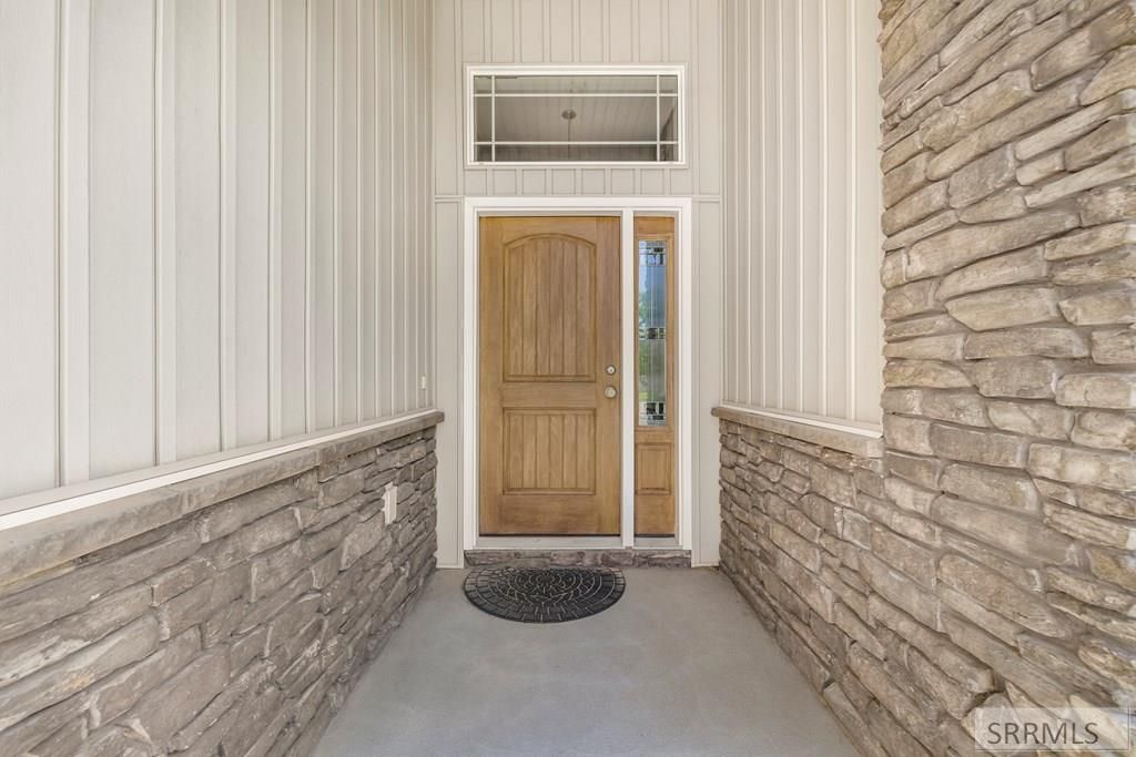Image 5 of property listing at 212 Calistoga Drive, Idaho Falls, ID 83404
