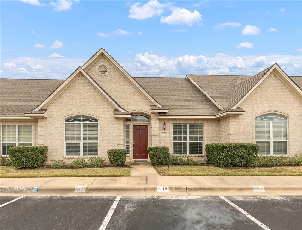 204 Fraternity Row, College Station, TX 77845 — exterior