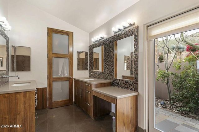 7115 N HILLSIDE Drive, Paradise Valley, AZ 85253