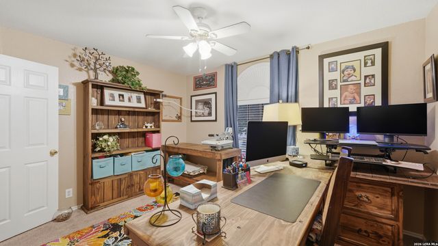 736 San Luis, New Braunfels, TX 78132