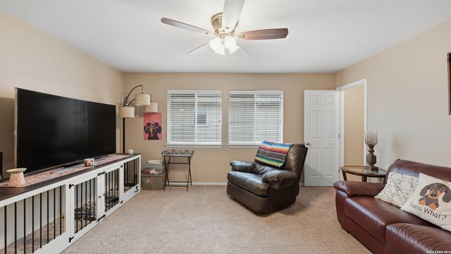 736 San Luis, New Braunfels, TX 78132