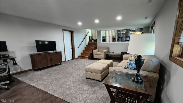 13299 Carnation Avenue NW, Hartville, OH 44632