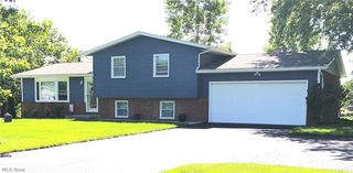 13299 Carnation Avenue NW, Hartville, OH 44632