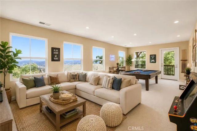 1014 Skyline Place, San Marcos, CA 92078