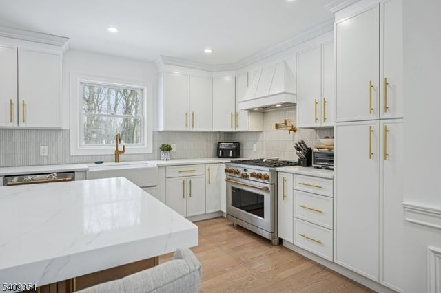 1921 Grandview Ave, Westfield Town, NJ 07090