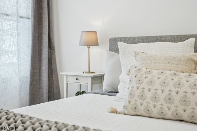 1921 Grandview Ave, Westfield Town, NJ 07090