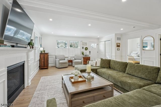 1921 Grandview Ave, Westfield Town, NJ 07090