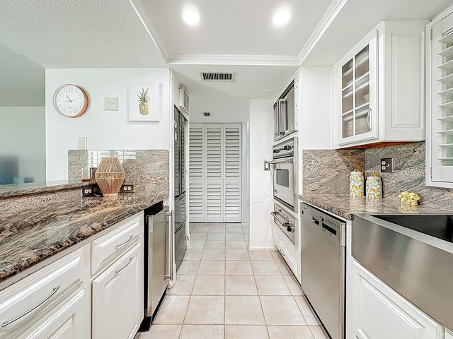 51 Village Del Lago Cir, St Augustine, FL 32080