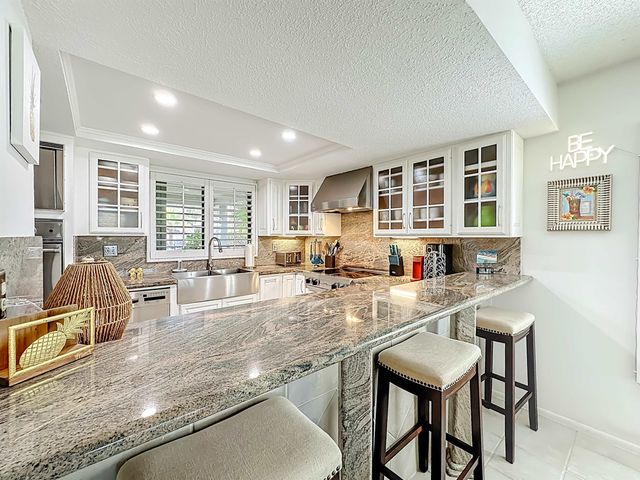 51 Village Del Lago Cir, St Augustine, FL 32080